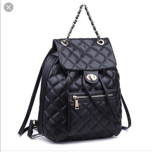 Urban Expressions 🎒 ❤️❤️